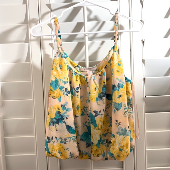 Forever 21 Tops - ❤️ Forever 21 Floral Crop Top